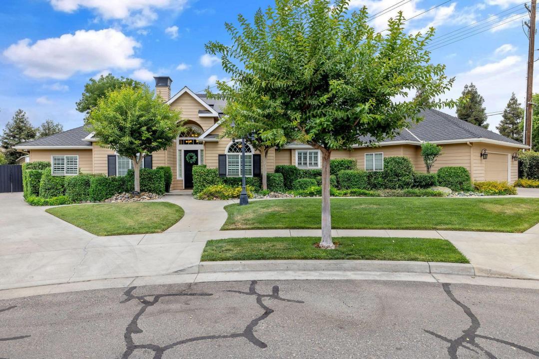 2015 S El Cajon Court, Visalia, 加利福尼亚州 93277, 美国