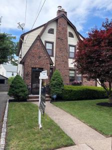 12 Ferncliff Rd, Bloomfield Twp., NJ 07003, USA