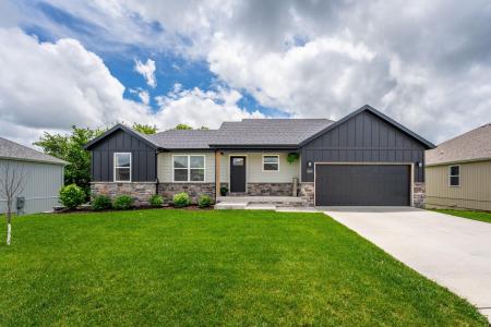 1444 E Macon Street, Republic, Missouri 65738, USA