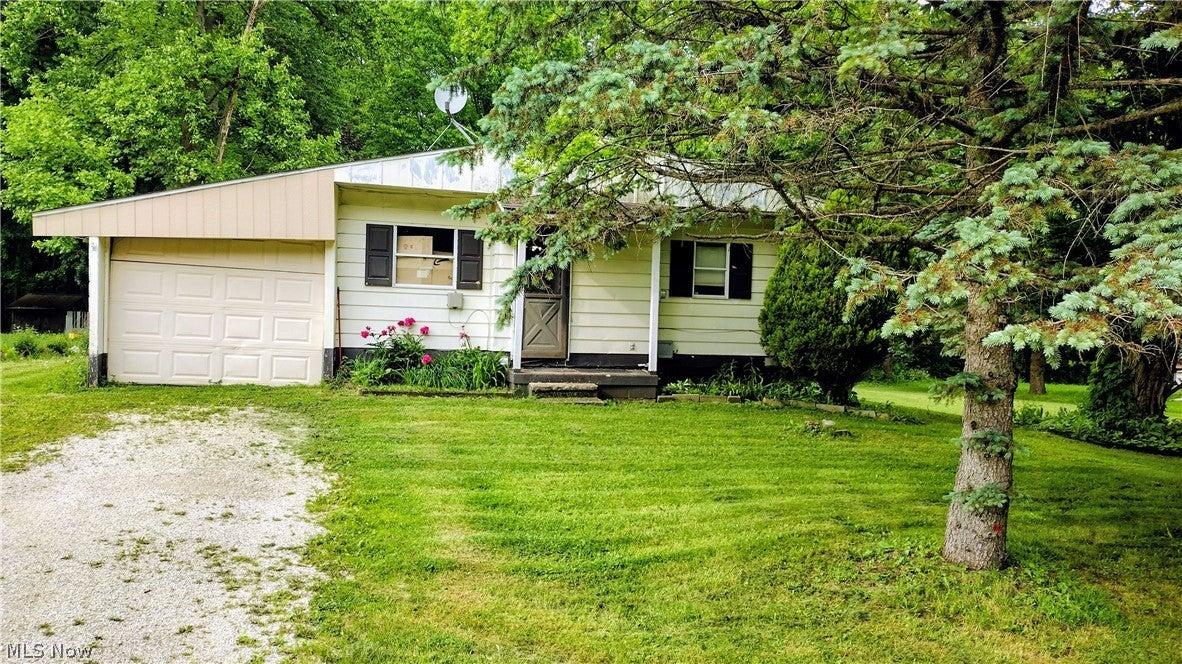 2399 Bonna Drive, Uniontown, Ohio 44685, USA
