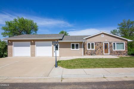 138 1st Avenue, Killdeer, ND 58640, USA