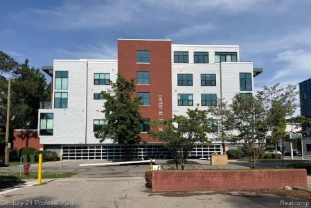 100 N Center Street #306, RoyalOak, Michigan 48067, USA