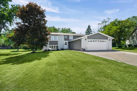 3160 Westwind Court, Crown Point, Indiana 46307, USA