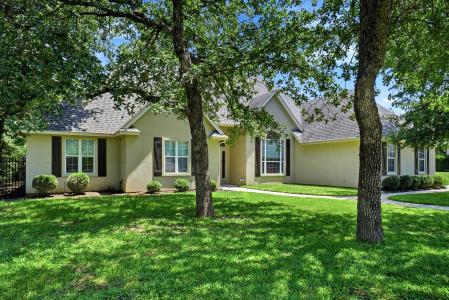102 Manders Court, Runaway Bay, Texas 76426, États-Unis