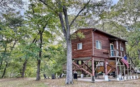 462436 Riverside Drive, Watts, Oklahoma 74964, USA