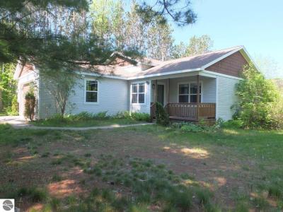 2332 Arthur Court, Traverse City, ميشيغان 49685, الولايات المتحدة