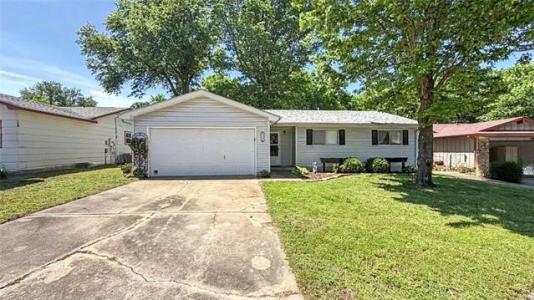 408 S Osage Street, Grove, Oklahoma 74344, USA