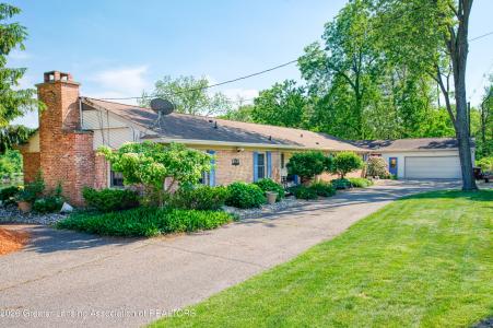 3619 Waverly Hills Road, Lansing, Michigan 48917, USA