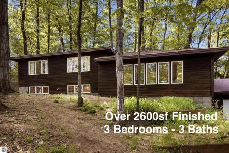 776 W Blackberry Lane, Suttons Bay, Michigan 49682, USA