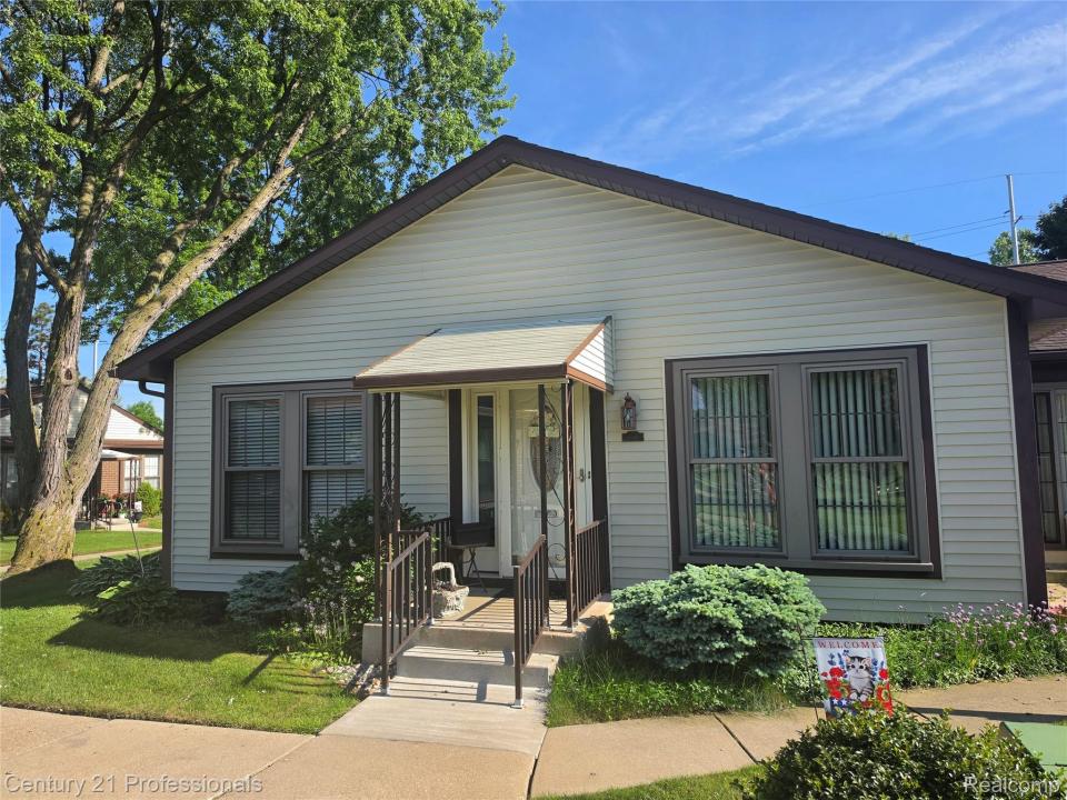 40318 Newport Drive, Plymouth, Michigan 48170, États-Unis