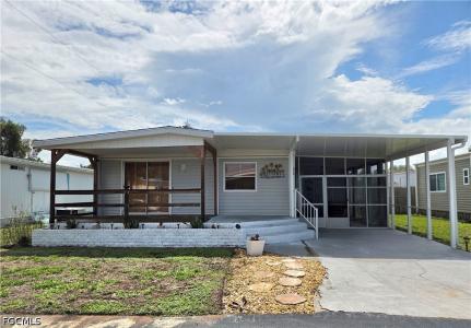 575 Winning Way, North Fort Myers, Florida 33917, USA