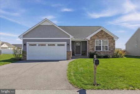 313 Switchgrass Court, Bunker Hill, Virginie Occidentale 25413, États-Unis