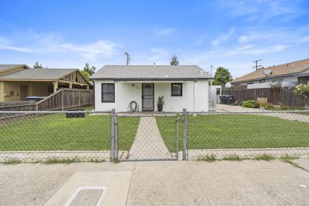 813 N Hall Street, Visalia, California 93291, USA