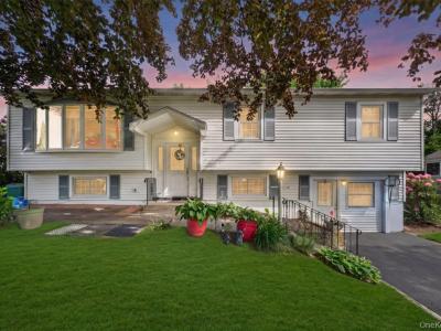 12 Dwyer Lane, Wappingers Falls, New York 12590, USA