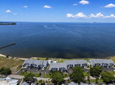 810 Bahia Del Sol # 16, Ruskin, Florida 33570, Estados Unidos