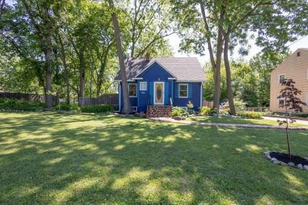 1714 Grand Avenue, Ames, Iowa 50010, USA