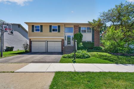 1485 Westbury Drive, Hoffman Estates, Illinois 60192, USA