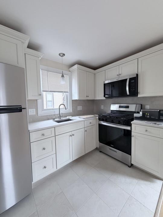 26 Brooks Street #2, East Boston, 메사츄세츠 02128, 미국