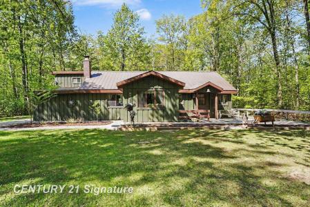 5757 Oak, Rose City, Michigan 48654, USA