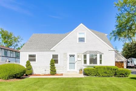 2825 Eisenhower Dr, Des Plaines, Illinois 60018, USA
