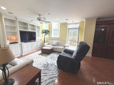 30 Schoolhouse Drive 105, West Hartford, Коннектикут 06110, Соединенные Штаты
