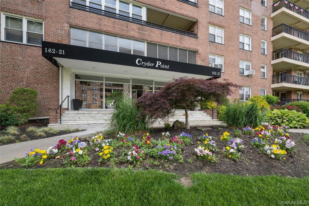 162-21 Powells Cove Boulevard unit: 2R, Beechhurst, 纽约州 11357, 美国