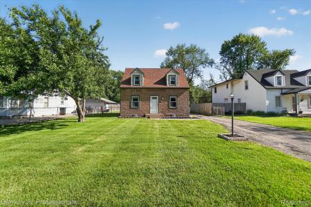 28524 7 Mile Road, Livonia, Michigan 48152, USA