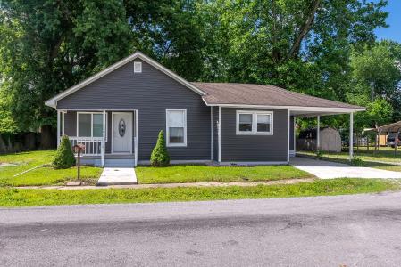 1608 W Adams Street, Herrin, Illinois 62948, USA
