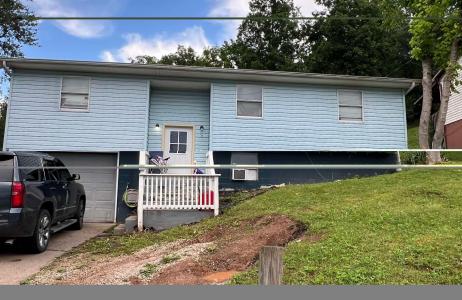 71 Ridge Road, Wayne, WV 25570, USA