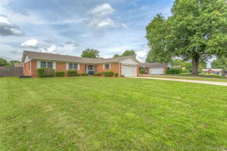 2416 S Hickory Avenue, Broken Arrow, Oklahoma 74012, États-Unis