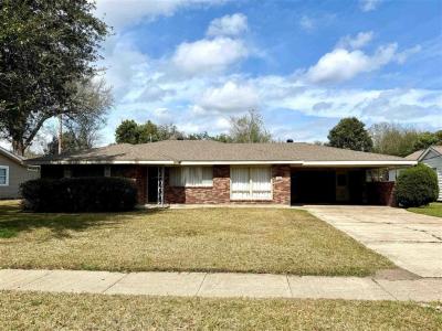 130 Spring Street, Lake Charles, Louisiana 70605, USA