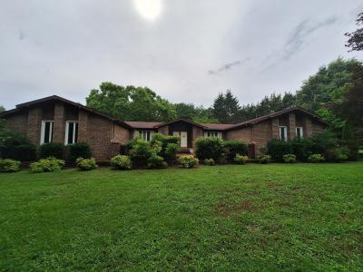 615 Lakeview Way, Winchester, Tennessee 37398, USA