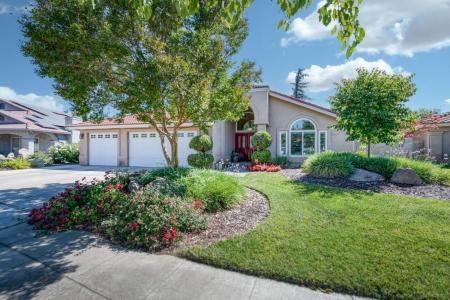 3055 Fairmont Court, Madera, California 93637, USA