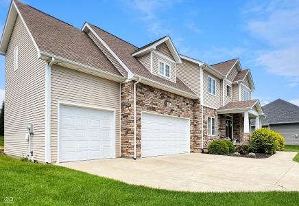 88 Westbrook Court, Columbus, Indiana 47201