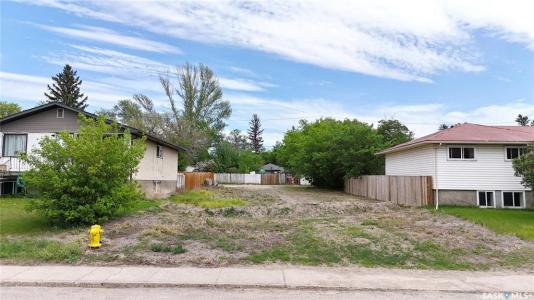 336 V AVENUE S, Saskatoon, Saskatchewan S7M 3E5, Canada