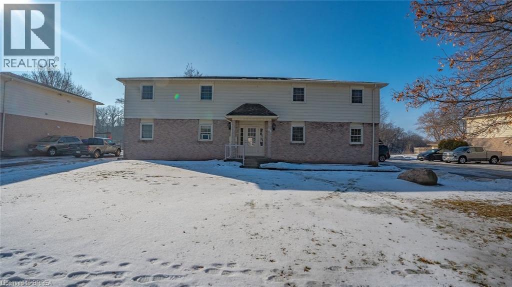 58 WILLOW STREET, Parigi, Ontario N3L 2K5, Canada