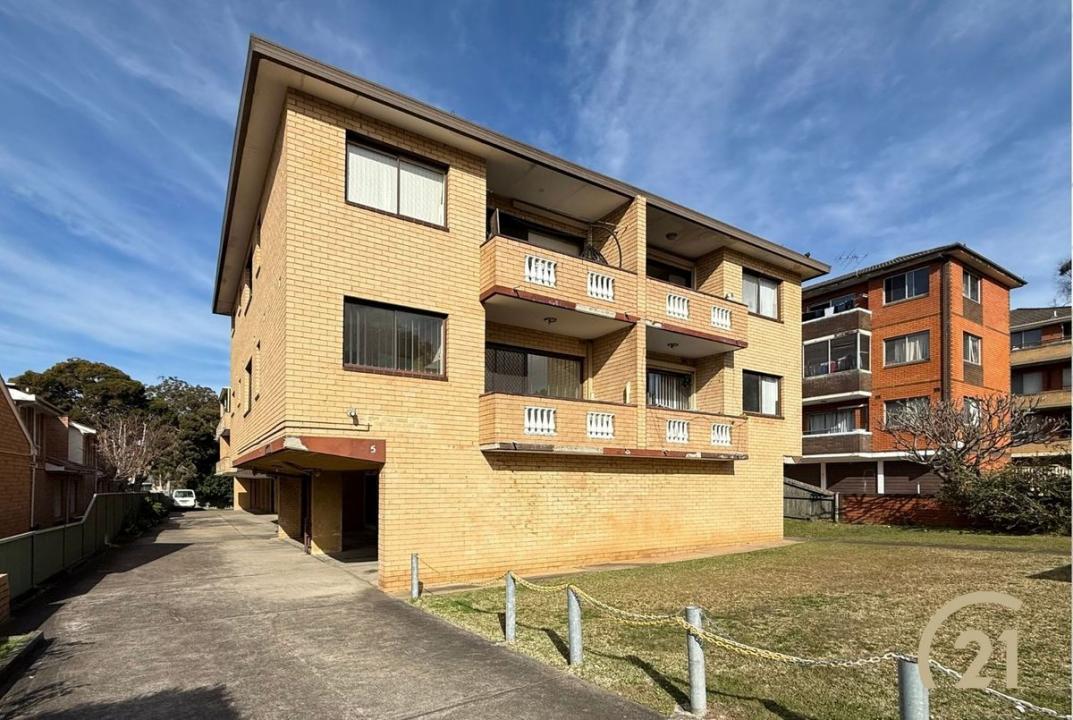 2/5 Lackey Street, Fairfield, NSW 2165, Úc