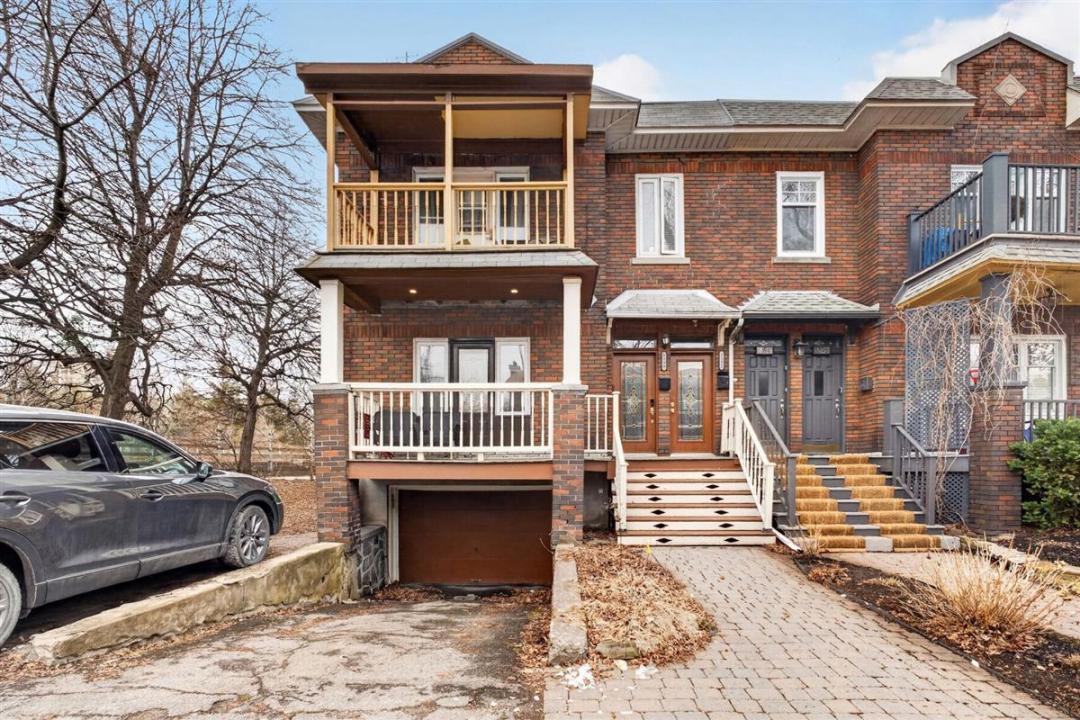 5390-5392 Av. Duquette, Montréal (Côte-des-Neiges/Notre-Dame-de-Grâce), كيبيك H4A 1J4, كندا