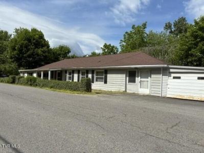 503 SE Spring Avenue, Wise, Virginia 24293, USA