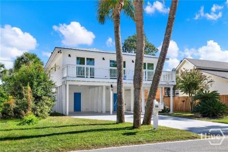 1404 Jones Avenue, Tybee Island, Georgia 31328, USA