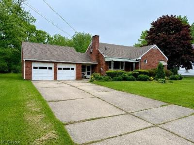 5004 Dunsmore Avenue, Ashtabula, Ohio 44004, USA