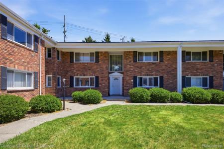 31831 Grand River Avenue , 85, Farmington, Мичиган 48336, Соединенные Штаты