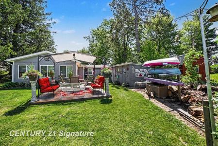 152 Hilda, Farwell, Michigan 48622, USA