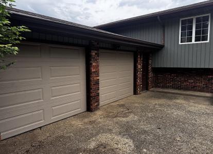 8819 Oak Dr, Clinton, Illinois 61727, USA