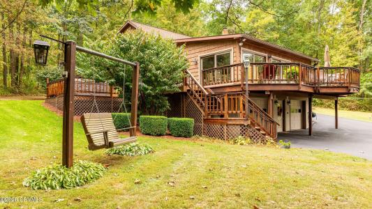 969 Mountain Road, Bloomsburg, Pennsylvania 17815, USA