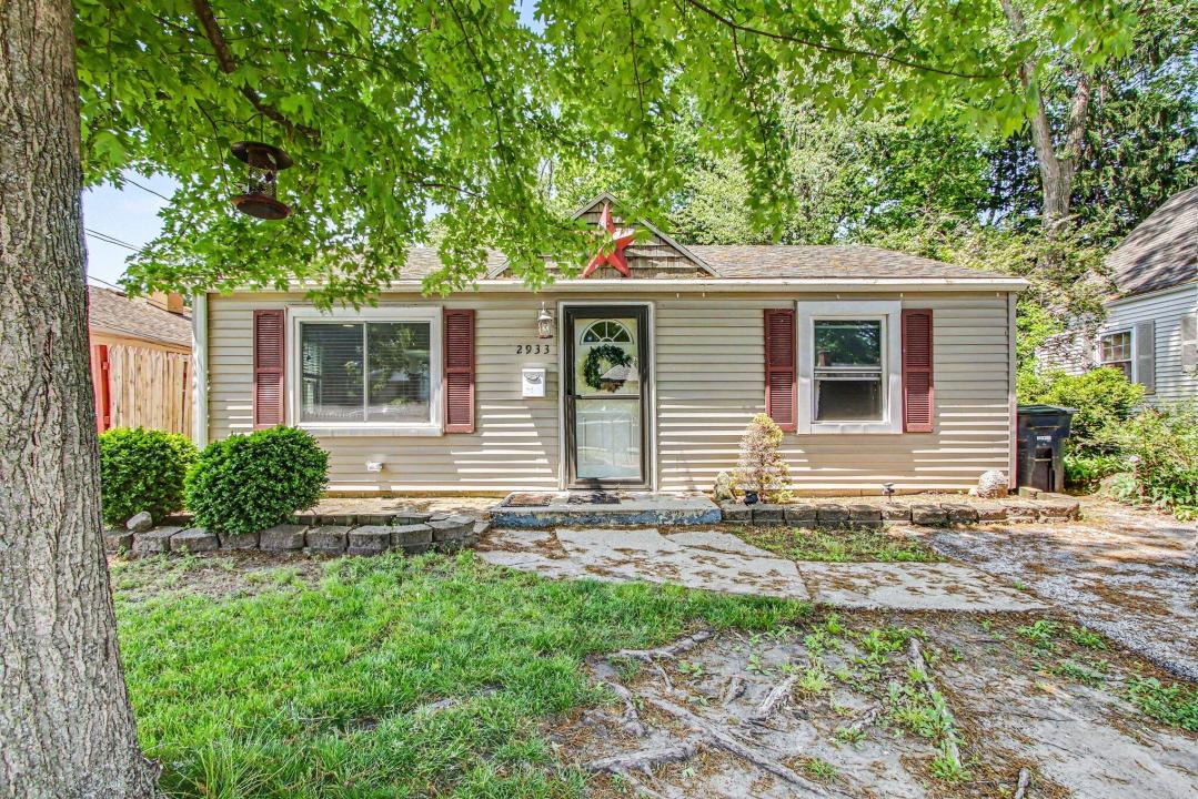 2933 Cleveland Avenue, Michigan City, Indiana 46360, Stati Uniti