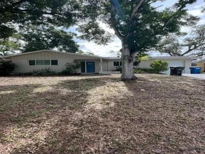 1943 Barbara Ave., Clearwater, Floryda 33755, USA