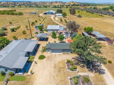 7865 Airport, Paso Robles, California 93446, USA