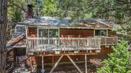 1155 Chateau Dr, Crestline, California 92325, Stati Uniti