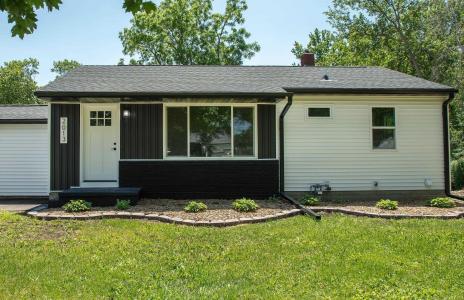 2013 Maplewood Drive, Cedar Falls, Iowa 50613, USA